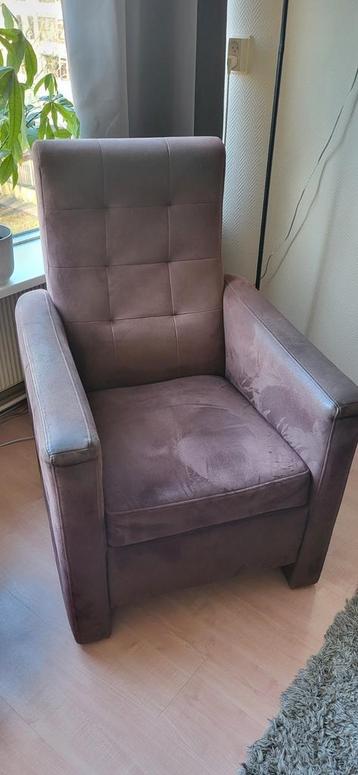 2 fauteuils gebruikt 1 vaste 1 relax zien beide het zelfde u beschikbaar voor biedingen