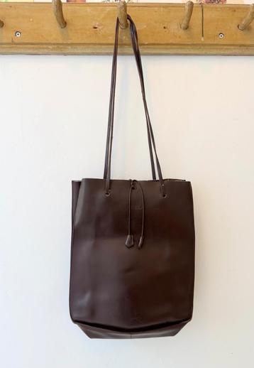 Furla bruine schoudertas 35x30x15 beschikbaar voor biedingen