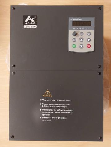 Frequentieregelaar 15 KW 3 fasen 230 V beschikbaar voor biedingen