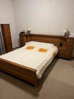 Ledikant/achterbouw/nachtkastjes incl auping bodems+matras, Ophalen, Gebruikt, Bruin, Tweepersoons