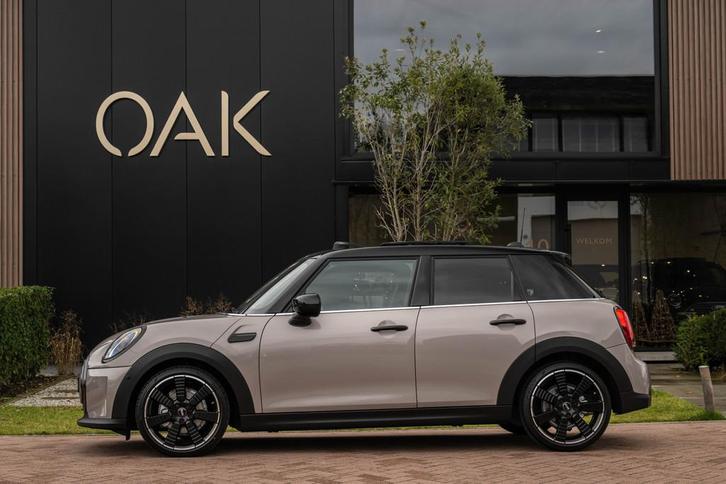 MINI Mini 1.5 Cooper Yours | Navi | Panorama | Lounge Leder, Auto's, Mini, Bedrijf, Te koop, Cooper, ABS, Achteruitrijcamera, Airbags