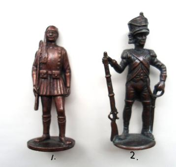 Ferrero metalen Griekse soldaat (1913) en Franse soldaat. beschikbaar voor biedingen