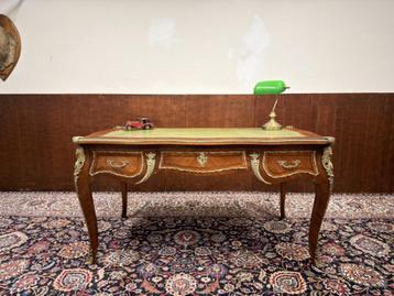 Klassiek Antiek Franse Louis XIV Schrijftafel Bureau beschikbaar voor biedingen