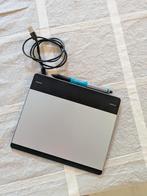 Wacom Intuos CTH-480 pen and tablet, Computers en Software, Tekentablets, Ophalen, Zo goed als nieuw, Bedraad, Wacom