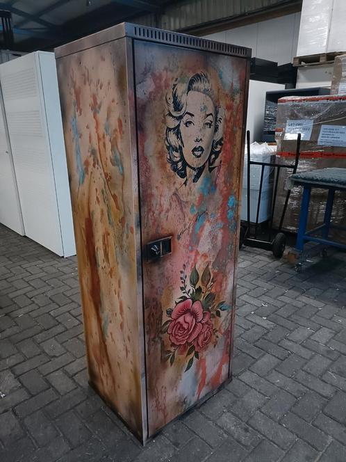 Special Paint metalen kast, airbrush metalen kast, Huis en Inrichting, Kasten | Overige, Zo goed als nieuw, Ophalen of Verzenden