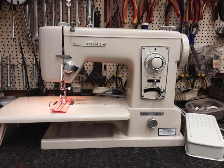 VENDOMATIC NAAIMACHINE MODEL B745, Hobby en Vrije tijd, Naaimachines en Toebehoren, Gebruikt, Naaimachine, Overige merken, Ophalen of Verzenden