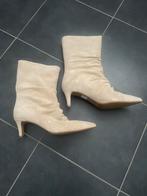 Nieuwe halfhoge suede laarsjes van Babouche, Kleding | Dames, Beige, Lage of Enkellaarzen, Nieuw, Ophalen of Verzenden