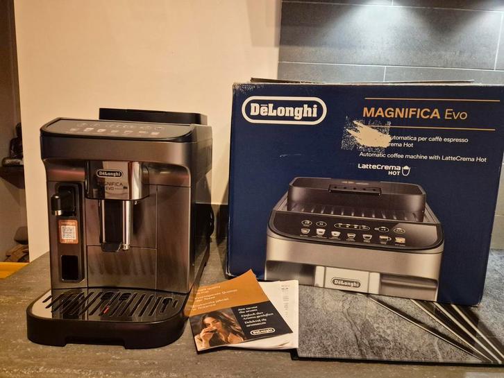 Delonghi magnifica evo volautomaat met defect, Witgoed en Apparatuur, Koffiezetapparaten, Gebruikt, Gemalen koffie, Koffiebonen