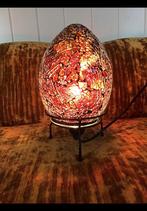 Bruine tafellamp op voetje. Bruin glas, ei, eivorm, lampje., Huis en Inrichting, Ophalen of Verzenden, Zo goed als nieuw, Glas