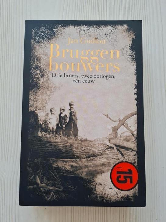 Jan Guillou - Bruggenbouwers, Boeken, Literatuur, Zo goed als nieuw, Ophalen of Verzenden