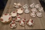 Royal Albert. Rood, Rose, Groen, Blauw., Huis en Inrichting, Keuken | Servies, Ophalen of Verzenden, Zo goed als nieuw, Porselein