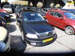 Skoda Octavia Combi 1.6 FSI Ambiente airco elek pak nap apk, Voorwielaandrijving, 15 km/l, Gebruikt, 4 cilinders
