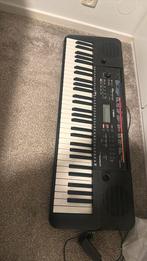 Yamaha keyboard met standaard, 61 toetsen, Yamaha, Ophalen of Verzenden, Zo goed als nieuw