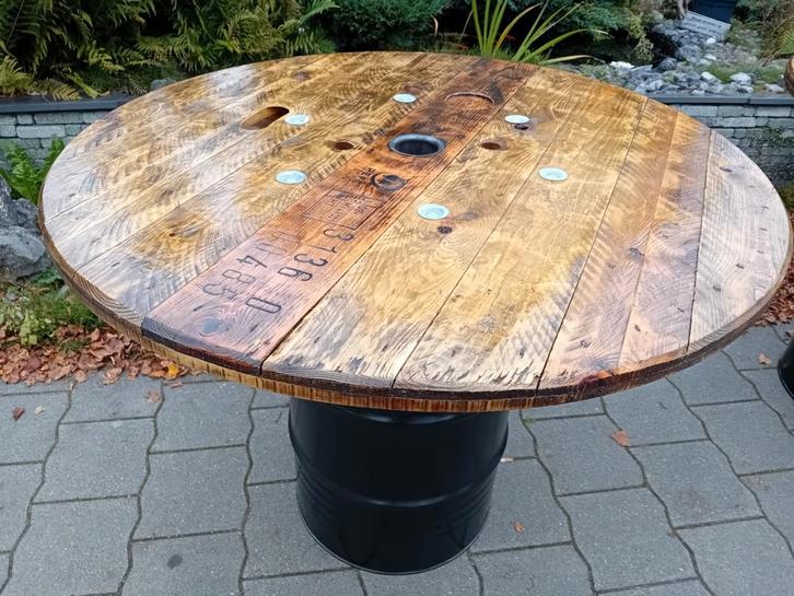 Statafel van olievat, Tuin en Terras, Tuintafels, Zo goed als nieuw, Rond, Hout, Ophalen of Verzenden