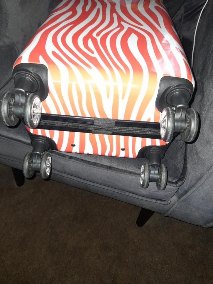 Nieuwe koffer / trolly op wieltjes, Sieraden, Tassen en Uiterlijk, Koffers, Nieuw, Hard kunststof, Minder dan 50 cm, Minder dan 35 cm