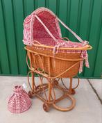 Vintage, rotan wieg, Rohé Noordwolde, jaren 50, Ophalen, Zo goed als nieuw, Wieg