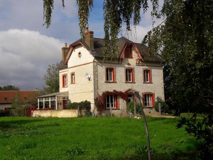 Huis in Frankrijk te koop, Huizen en Kamers, Buitenland, Frankrijk, Woonhuis, Landelijk