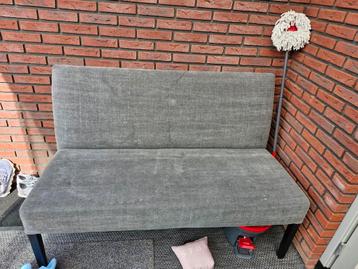 Stevige bank beschikbaar voor biedingen