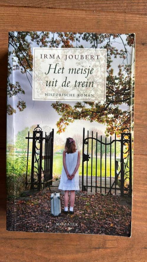 Irma Joubert - Het meisje uit de trein, Boeken, Historische romans, Gelezen, Ophalen of Verzenden