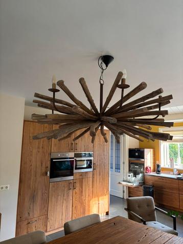 Houte stoere lamp beschikbaar voor biedingen