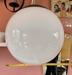 IKEA Glazen Bol Hanglamp Wit Fado, Huis en Inrichting, Lampen | Hanglampen, Ophalen, Zo goed als nieuw, Glas, Minder dan 50 cm