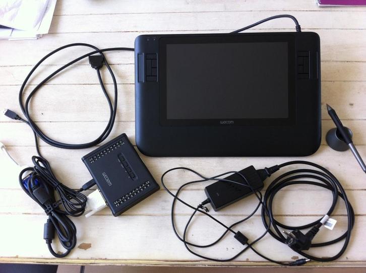 Wacom Cintiq 12WX te koop, Computers en Software, Tekentablets, Zo goed als nieuw, Bedraad, Verzenden