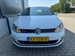 Volkswagen Golf 1.0 TSI / navi / climate / cruise / PDC v+a, Voorwielaandrijving, Stof, Gebruikt, Wit