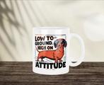 Low to the ground, high on attitude Teckel mok, Verzenden, Nieuw, Overige stijlen, Kop(pen) en/of Schotel(s)