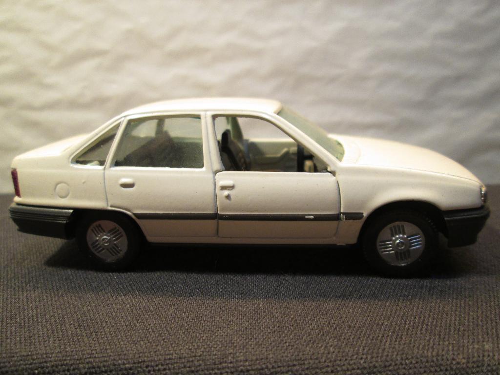 opel kadett gls, Ophalen of Verzenden, Zo goed als nieuw, Auto, Overige merken