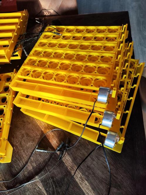 Keersysteem eieren broedmachine, Dieren en Toebehoren, Pluimvee | Toebehoren, Zo goed als nieuw, Broedmachine, Ophalen of Verzenden