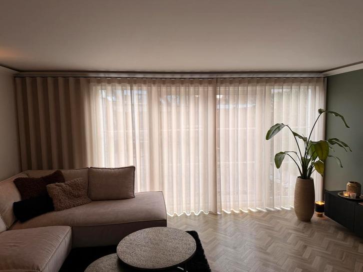 Wave Gordijnen met Zwarte Rails, Huis en Inrichting, Stoffering | Gordijnen en Lamellen, Zo goed als nieuw, 200 cm of meer, 200 cm of meer