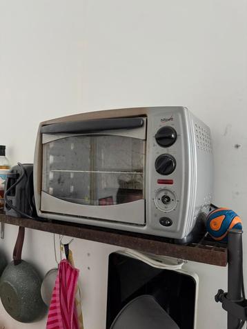 Toaster oven beschikbaar voor biedingen
