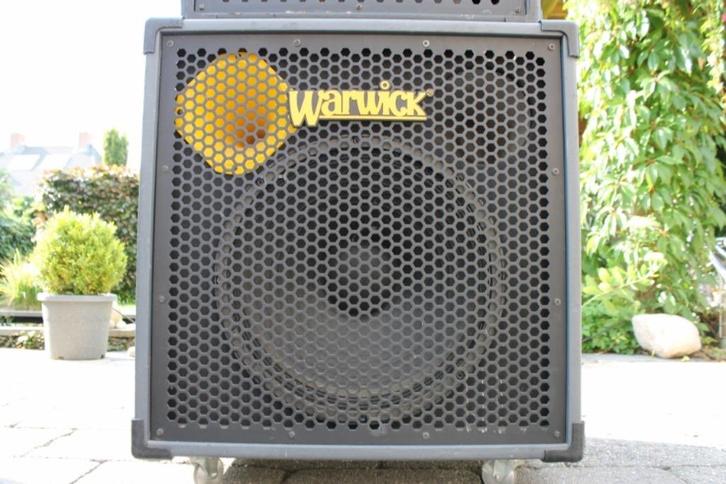 Warwick 200 Watt 15 Inch Bass cabinet, Muziek en Instrumenten, Versterkers | Bas en Gitaar, Gebruikt, Basgitaar, 100 watt of meer