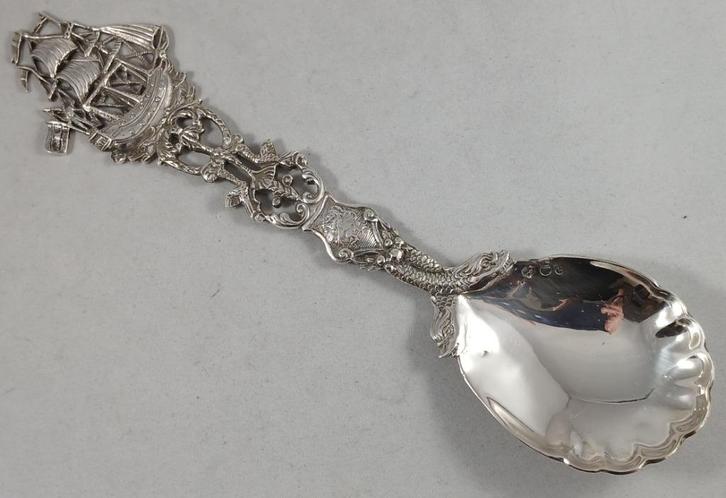 Grote zilveren roomlepel antiek 835  zilver, Antiek en Kunst, Antiek | Goud en Zilver, Zilver, Ophalen of Verzenden