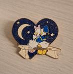 Donald & Katrien Duck LE pin - Disneyland Parijs, Ophalen of Verzenden, Zo goed als nieuw, Speldje of Pin