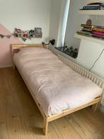 IKEA Neiden eenpersoons bed met foammatras, Huis en Inrichting, Slaapkamer | Bedden, 90 cm, Eenpersoons, Wit, Zo goed als nieuw