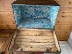 Antieke houten kist met metalen details, Ophalen, Gebruikt, 100 tot 150 cm, 50 tot 75 cm