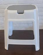 stevig - degelijk kunststof krukje met opbergvak, Kunststof, Nieuw, Ophalen of Verzenden, Nvt