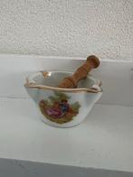 Antieke kleine vijzel met stamper, Ophalen of Verzenden