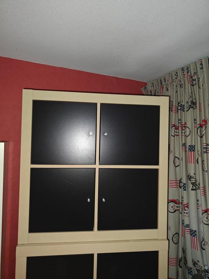 Ikea Kallaxkast 4 vakken met deuren, Huis en Inrichting, Kasten | Wandmeubels, Gebruikt, Minder dan 100 cm, Minder dan 150 cm