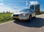 Volvo S60 2.0 T Ex ambassade auto Koeweit, Auto's, Volvo, 1998 cc, 74 €/maand, Beige, 179 pk