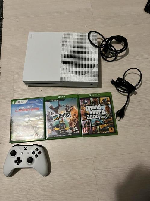 Xbox one +3 spellen, Spelcomputers en Games, Spelcomputers | Xbox One, Gebruikt, Xbox One, 2 TB, Met 1 controller, Met games, Ophalen