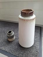 Aardewerk vaas glazuur beige 30 cm hoog en 12 cm breed., Wit, Aardewerk of Porselein, Nieuw, Ophalen of Verzenden