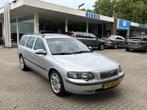 Volvo V70 2.4 D5 Schuifdak Leder APK 8-2026 (bj 2002), Auto's, Volvo, Voorwielaandrijving, 15 km/l, 179 €/maand, 163 pk
