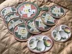 Vintage Snijplank, 8 bordjes en twee eierbordjes, Caravans en Kamperen, Ophalen of Verzenden, Zo goed als nieuw