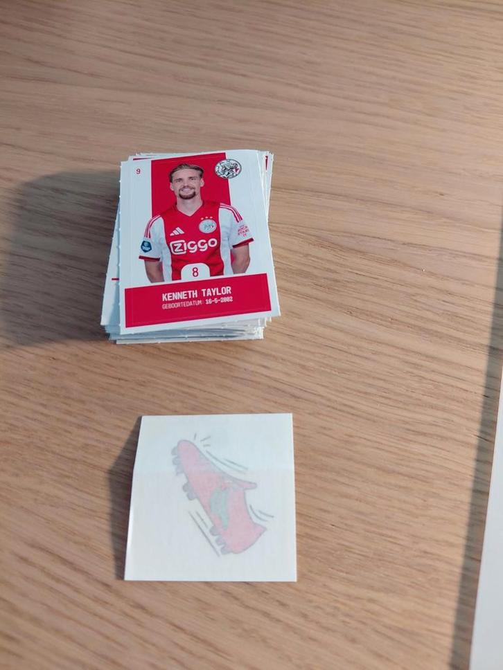 actie plus voetbalplaatjes diverse nummers, Verzamelen, Supermarktacties, Plus, Ophalen of Verzenden