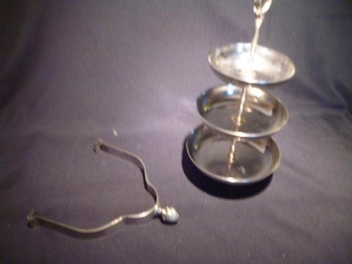 verzilverde bordenklem + etagere, Antiek en Kunst, Curiosa en Brocante, Ophalen of Verzenden