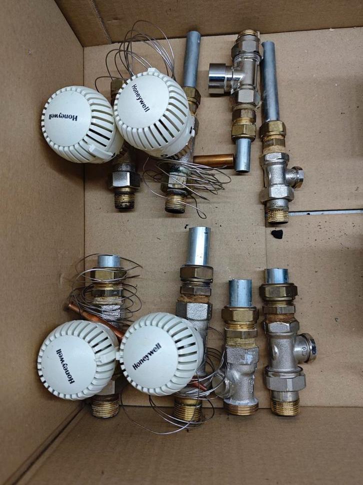4x Honeywell Thermostaatkranen vloerverwarming, Doe-het-zelf en Verbouw, Verwarming en Radiatoren, Gebruikt, Overige typen, Minder dan 30 cm