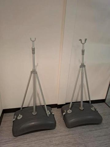 2 x mobiele Vlaggenmasten  beschikbaar voor biedingen
