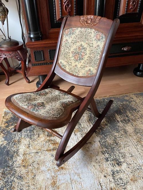Klassiek Engels kinder schommelstoeltje uit de jaren '60, Antiek en Kunst, Antiek | Meubels | Stoelen en Banken, Ophalen